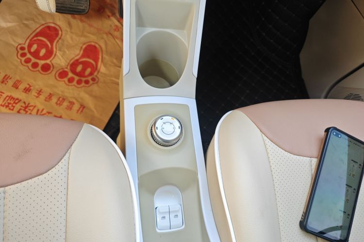 五菱汽车 宏光MINIEV 2024款 第三代 215km 进阶版中控内饰18