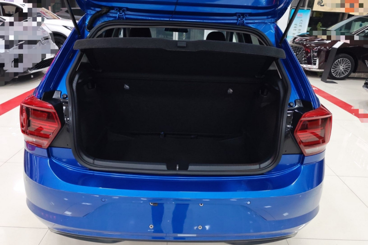 大众 Polo 2019款 Plus 1.5L 自动炫彩科技版机舱底盘23