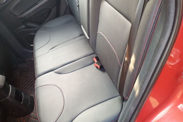 中华V3 2016款 1.5T 自动旗舰型中控内饰21