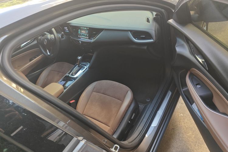 别克 君威 2019款 20T 精英型 国VI局部细节9005