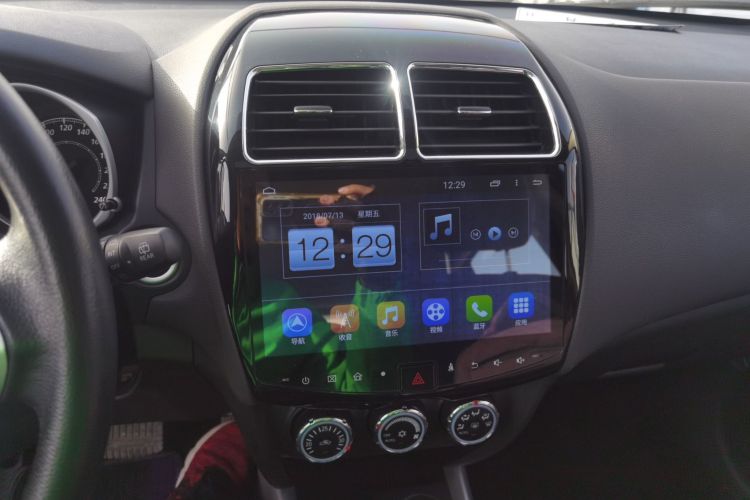 三菱 劲炫ASX 2018款 2.0L CVT两驱尊享版中控内饰16