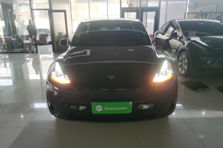 特斯拉 Model Y 2022款 改款 后轮驱动版车身外观2