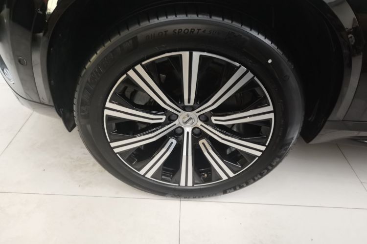 沃尔沃XC90 2023款 B6 智雅豪华版 7座车身外观6007