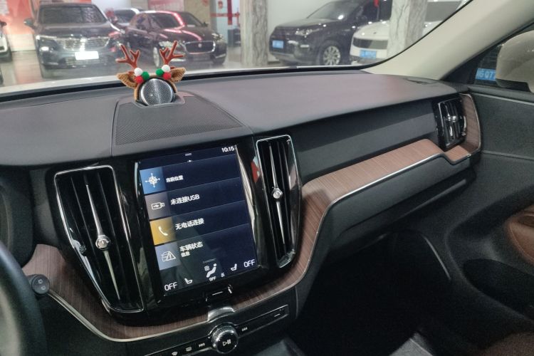 沃尔沃XC60 2019款 T5 四驱智远版 国V中控内饰16