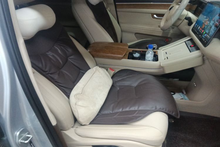 鸿蒙智行 问界M7 2024款 1.5T 智驾四驱Max版 5座局部细节41