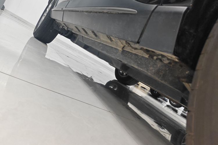 丰田 威兰达 2024款 2.0L CVT两驱领先版局部细节9001