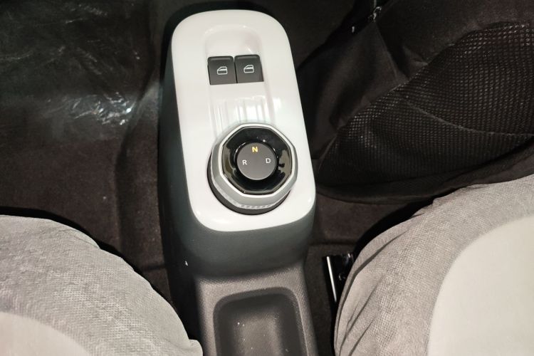 吉利银河 熊猫 2025款 210km 元气熊中控内饰18