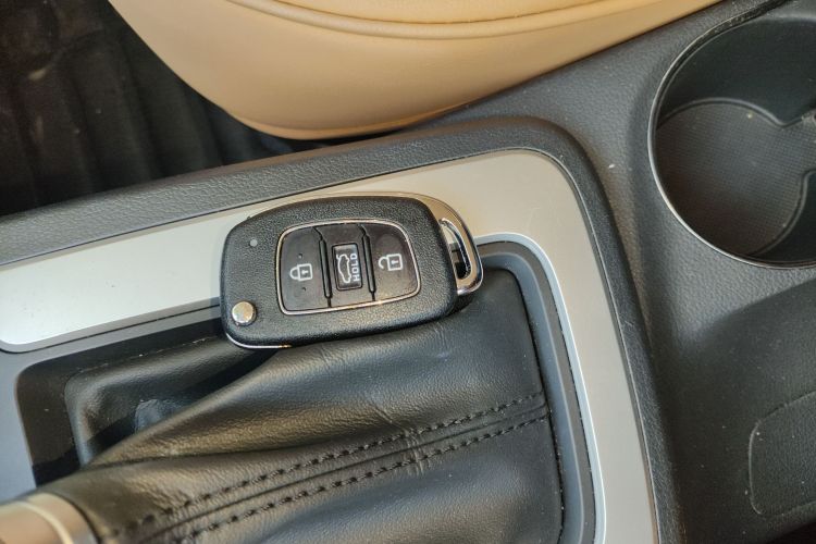 现代 领动 2016款 1.6L 自动智炫·精英型中控内饰11