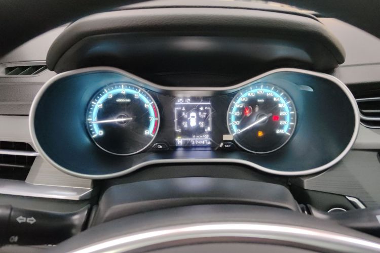 吉利汽车 帝豪 2021款 UP 1.5L 手动舒适型中控内饰14