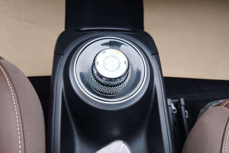 五菱汽车 五菱缤果 2023款 203km 舒享款中控内饰18