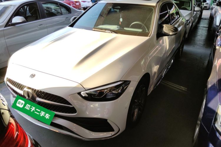 奔驰C级 2022款 C 200 L 运动版车身外观2