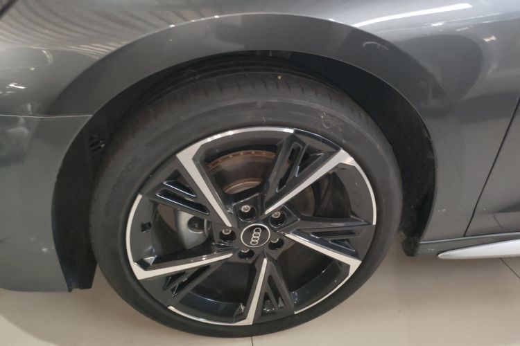 奥迪A3 2024款 Sportback 35 TFSI 时尚运动型车身外观6002