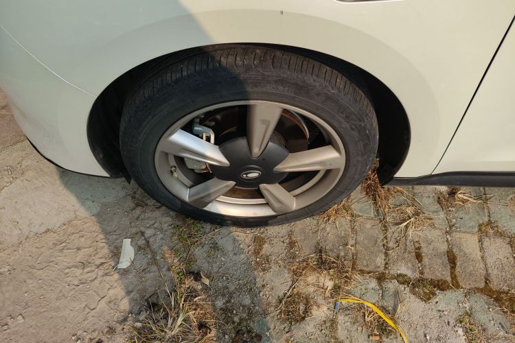 欧拉好猫 2021款 400km标准续航 维纳斯版 三元锂车身外观6007