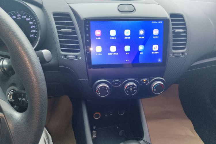 起亚K3 2013款 1.6L 自动GL局部细节16