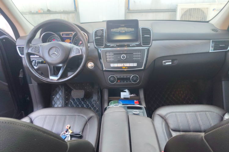 奔驰GLE 2016款 GLE 320 4MATIC 动感型中控内饰7002