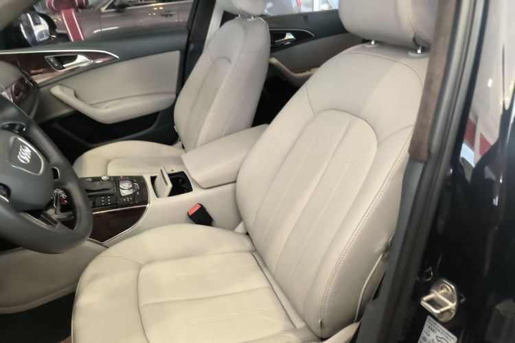 奥迪A6L 2016款 30 FSI 舒适型局部细节19