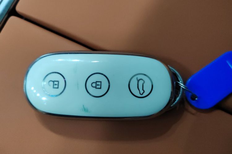 理想汽车 理想L9 2023款 Pro中控内饰11