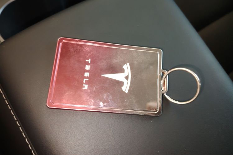 特斯拉 Model Y 2024款 后轮驱动版中控内饰7001