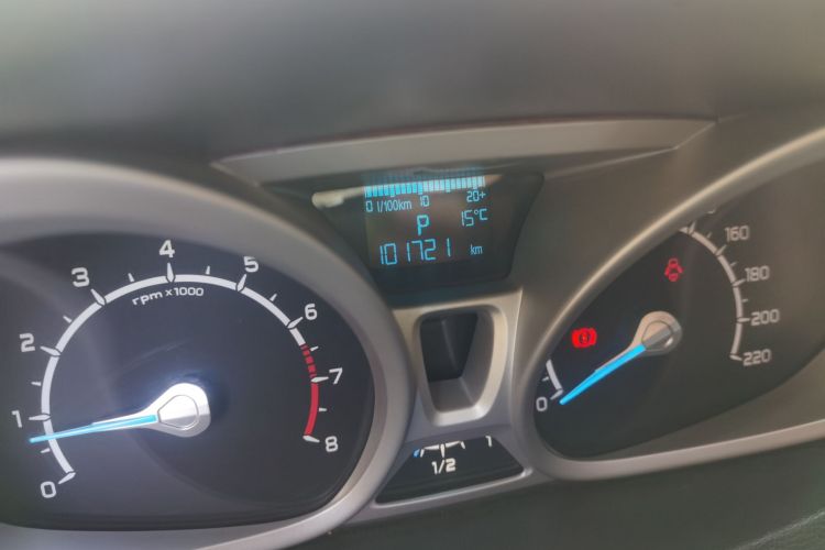 福特 翼搏 2013款 1.5L 自动尊贵型中控内饰15