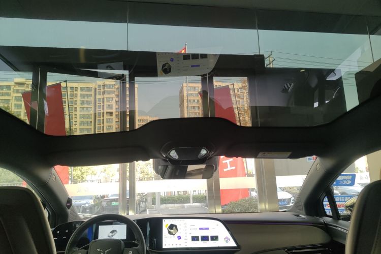 红旗EH7 2025款 600 智选版中控内饰22