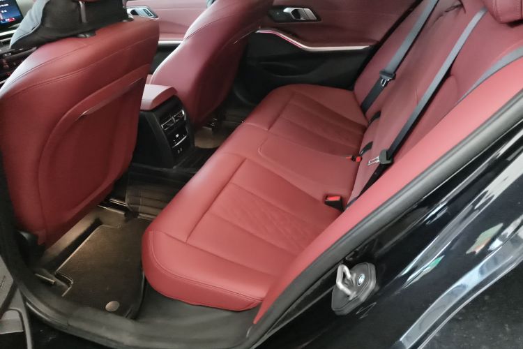 宝马3系 2024款 325i M运动曜夜套装中控内饰7004