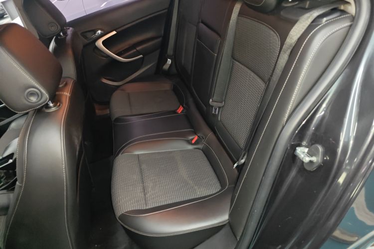 别克 君威 2015款 1.6T 领先技术型中控内饰21