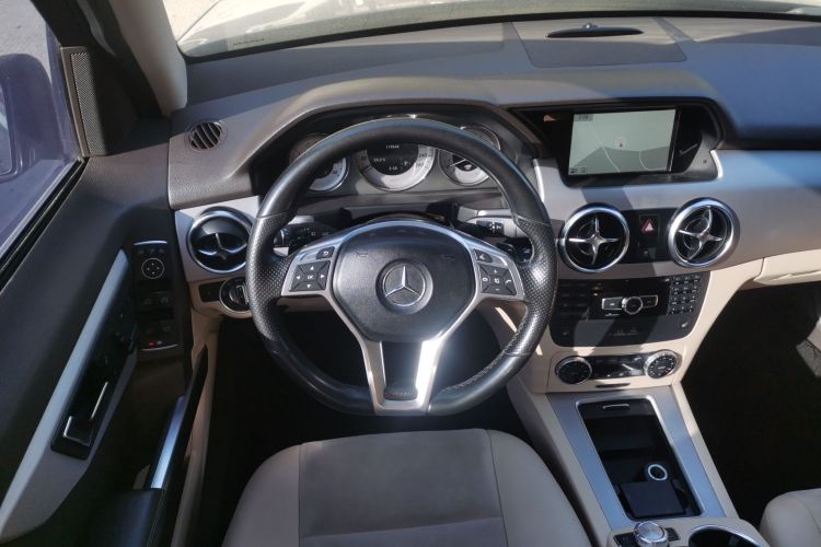 奔驰GLK级 2015款 GLK 300 4MATIC 时尚型 极致版中控内饰13