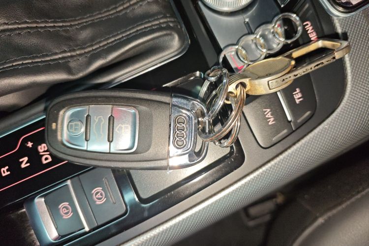 奥迪A6L 2017款 45 TFSI quattro 运动型中控内饰11