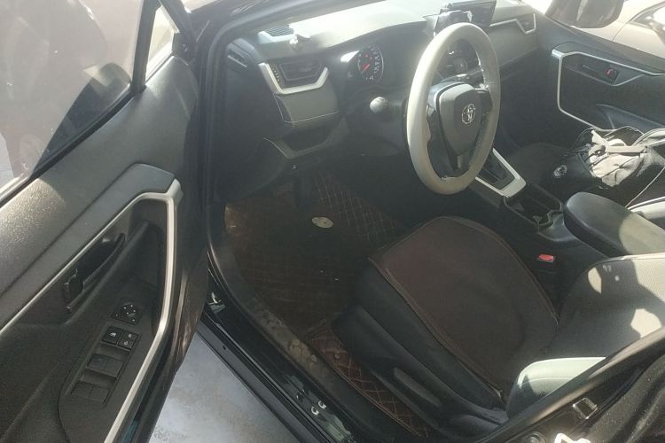 丰田 威兰达 2022款 2.0L CVT两驱领先版中控内饰20