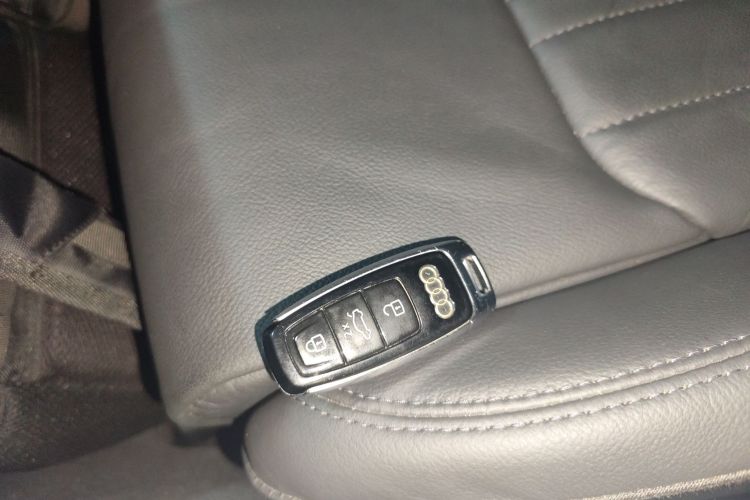 奥迪A6L 2019款 45 TFSI 臻选致雅型中控内饰11