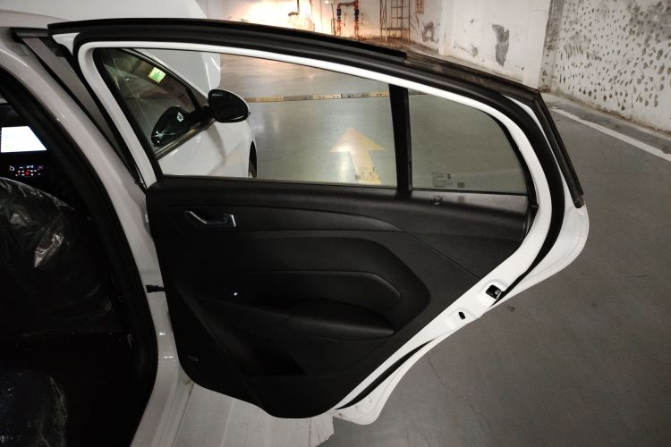 国金汽车 骏行 2023款 标准型中控内饰7006