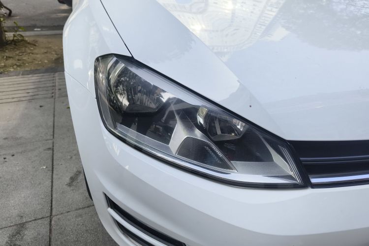 大众 高尔夫 2015款 1.4TSI 自动豪华型车身外观8