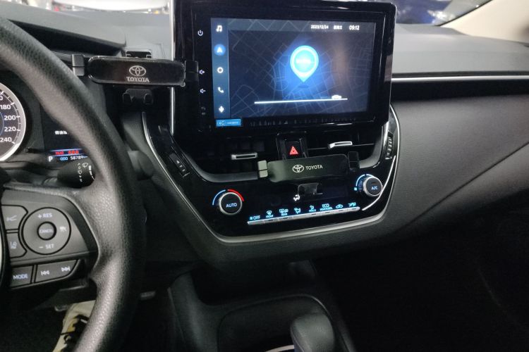 丰田 卡罗拉 2021款 双擎 1.8L E-CVT精英版中控内饰16