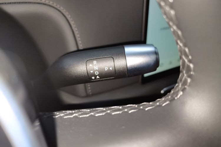 理想汽车 理想L9 2024款 Ultra局部细节18