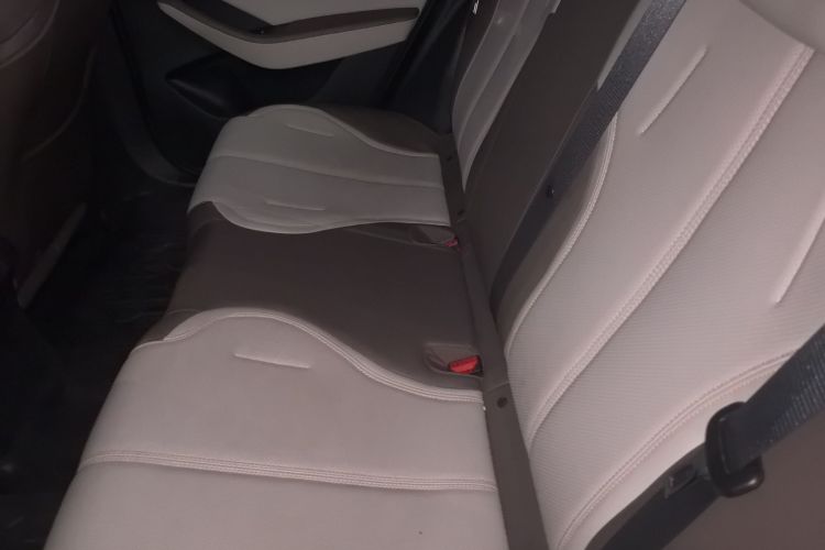 比亚迪 秦PLUS 2023款 冠军版 DM-i 55KM领先型中控内饰21