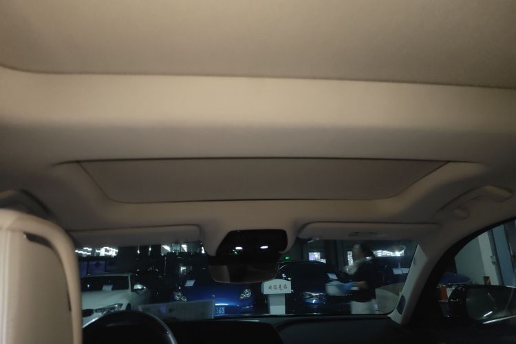 凯迪拉克CT6 2023款 28T 铂金型中控内饰22