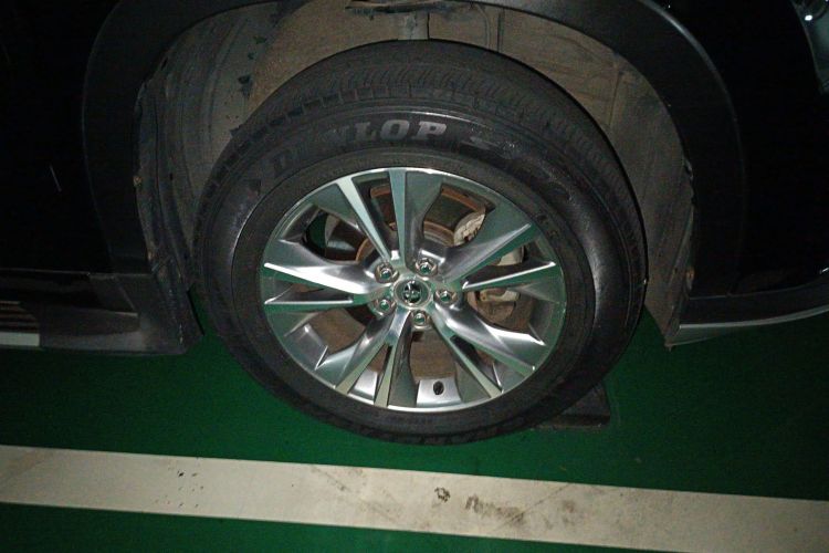 丰田 汉兰达 2015款 2.0T 两驱精英版 7座车身外观10