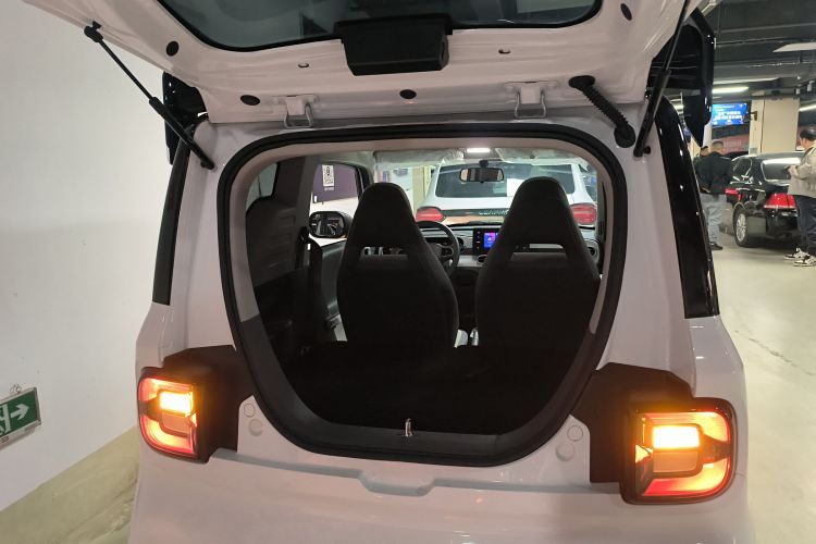 吉利银河 2025款 210km 熊猫卡丁机舱底盘23