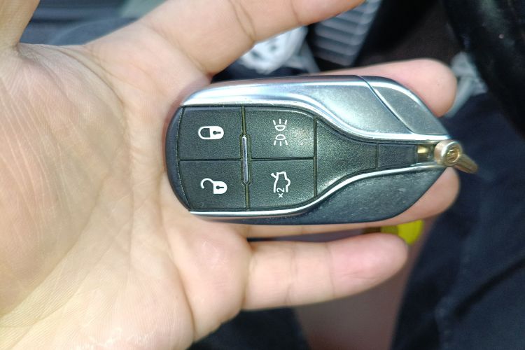 玛莎拉蒂 Ghibli 2014款 3.0T 标准版中控内饰7001