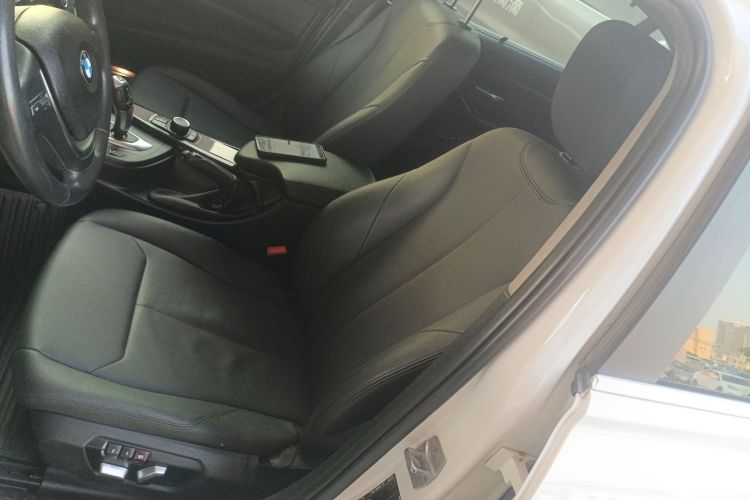 宝马3系 2017款 320Li 时尚型中控内饰19