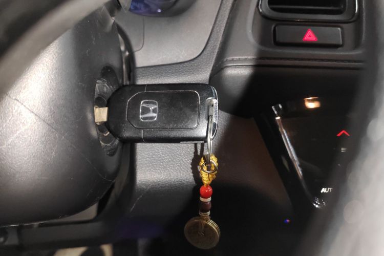 本田 缤智 2019款 220 TURBO CVT精英版 国VI中控内饰11