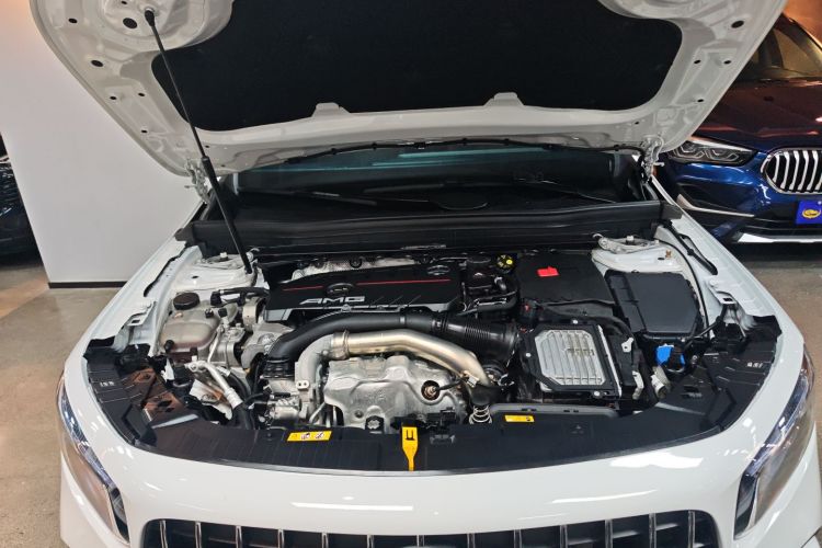 奔驰GLB AMG 2024款 AMG GLB 35 4MATIC机舱底盘24