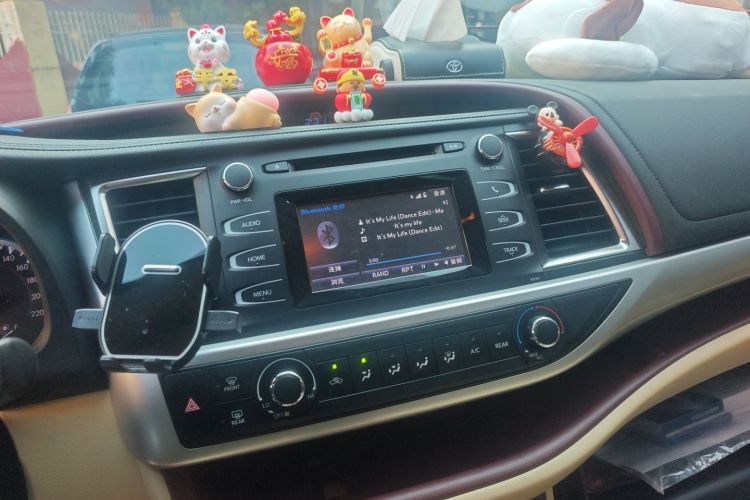 丰田 汉兰达 2017款 2.0T 四驱精英版 7座中控内饰16