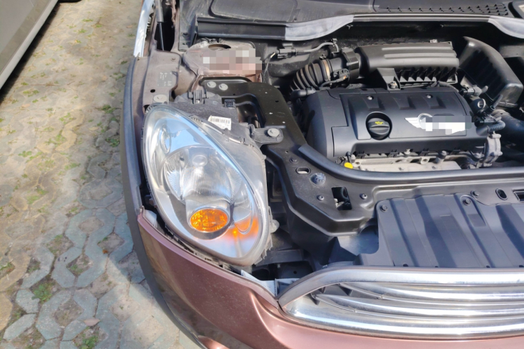 MINI Countryman 2014款 1.6L COOPER Fun局部细节9006