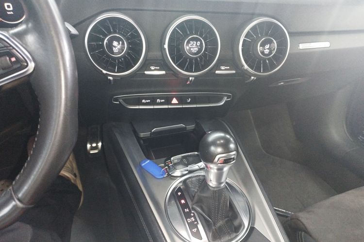 奥迪TT 2015款 TT Coupe 45 TFSI局部细节16