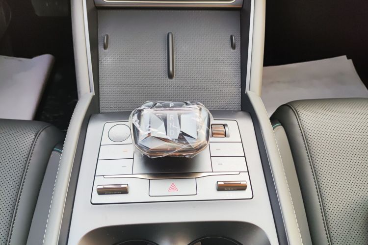 比亚迪 秦L 2024款 DM-i 120KM超越型中控内饰18