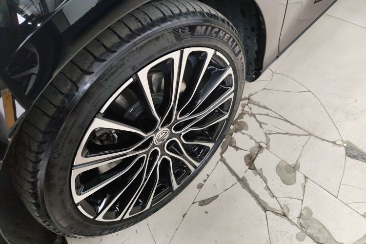 名爵 MG7 2023款 1.5T DCT至美优雅版车身外观6007