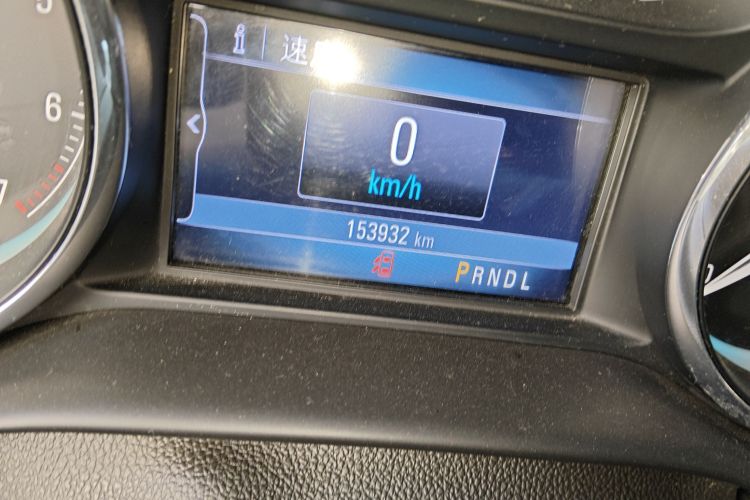 别克 昂科威 2016款 20T 两驱领先型中控内饰15