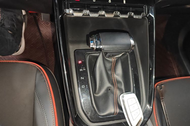 宝骏RS-3 2020款 1.5L CVT  24小时在线豪华型局部细节18