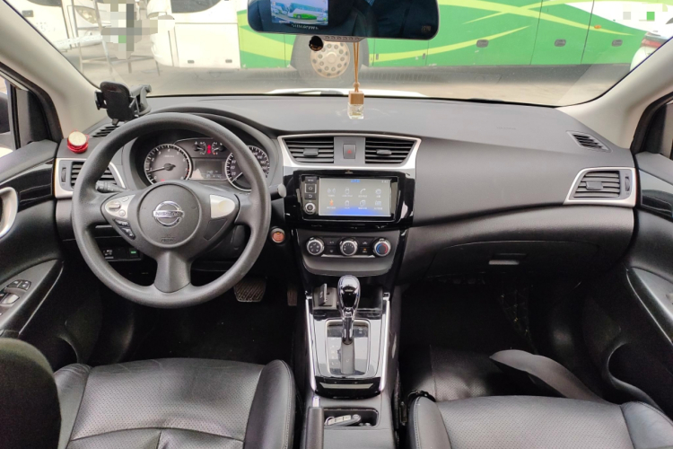 日产 轩逸 2016款 1.6XL  CVT尊享版中控内饰12